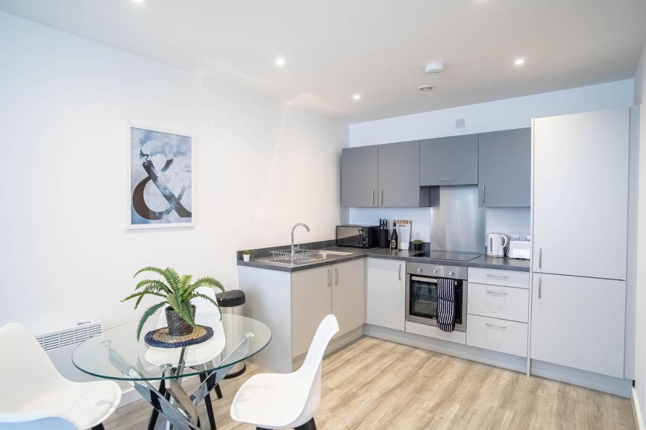 Luxury Apartments Available Next To Train Station - The Wallgate Apartments Wigan - Free Parking Ngoại thất bức ảnh