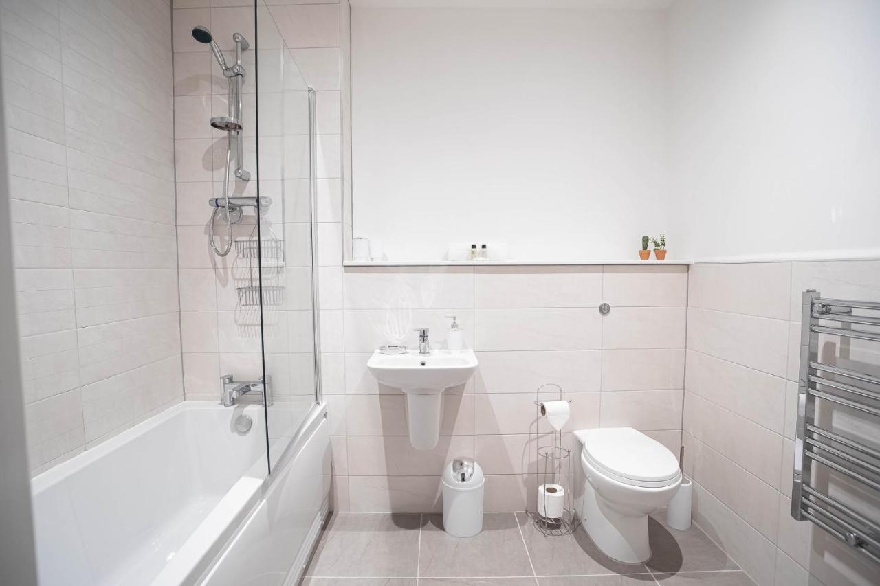 Luxury Apartments Available Next To Train Station - The Wallgate Apartments Wigan - Free Parking Ngoại thất bức ảnh